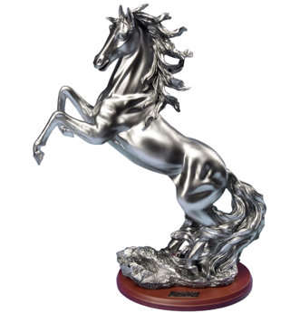 Honorair Standbeeld – Landelijke Bibliotheek van de Kirgizische Republiek | Gepresenteerd als erkenning van L. Ron Hubbard’s werk als filosoof en schrijver, en daarnaast voor zijn technologie die nu met succes wordt toegepast door de kunstenaars en burgers van het land ter bevordering van hun cultuur.